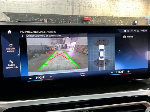 Certified 2023 BMW 330e xDrive w/ Convenience Package image 23