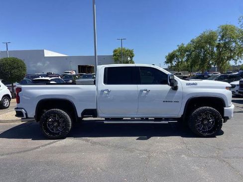 Used 2020 Chevrolet Silverado 2500 High Country w/ Z71 Off-Road Package AWD/4WD image 2