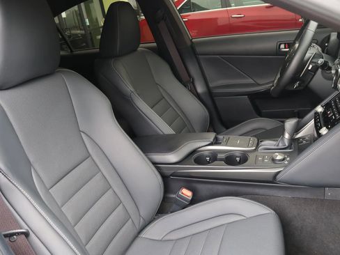 Used 2023 Lexus IS 500 image 26