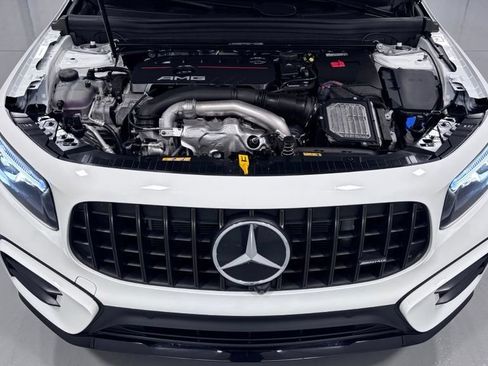 Used 2024 Mercedes-Benz GLB 35 AMG 4MATIC image 29