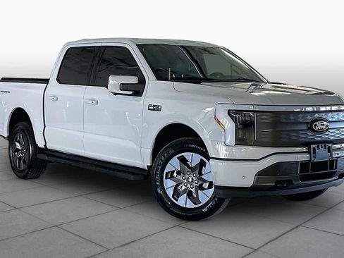 Used 2024 Ford F150 Lightning Lariat AWD/4WD image 2