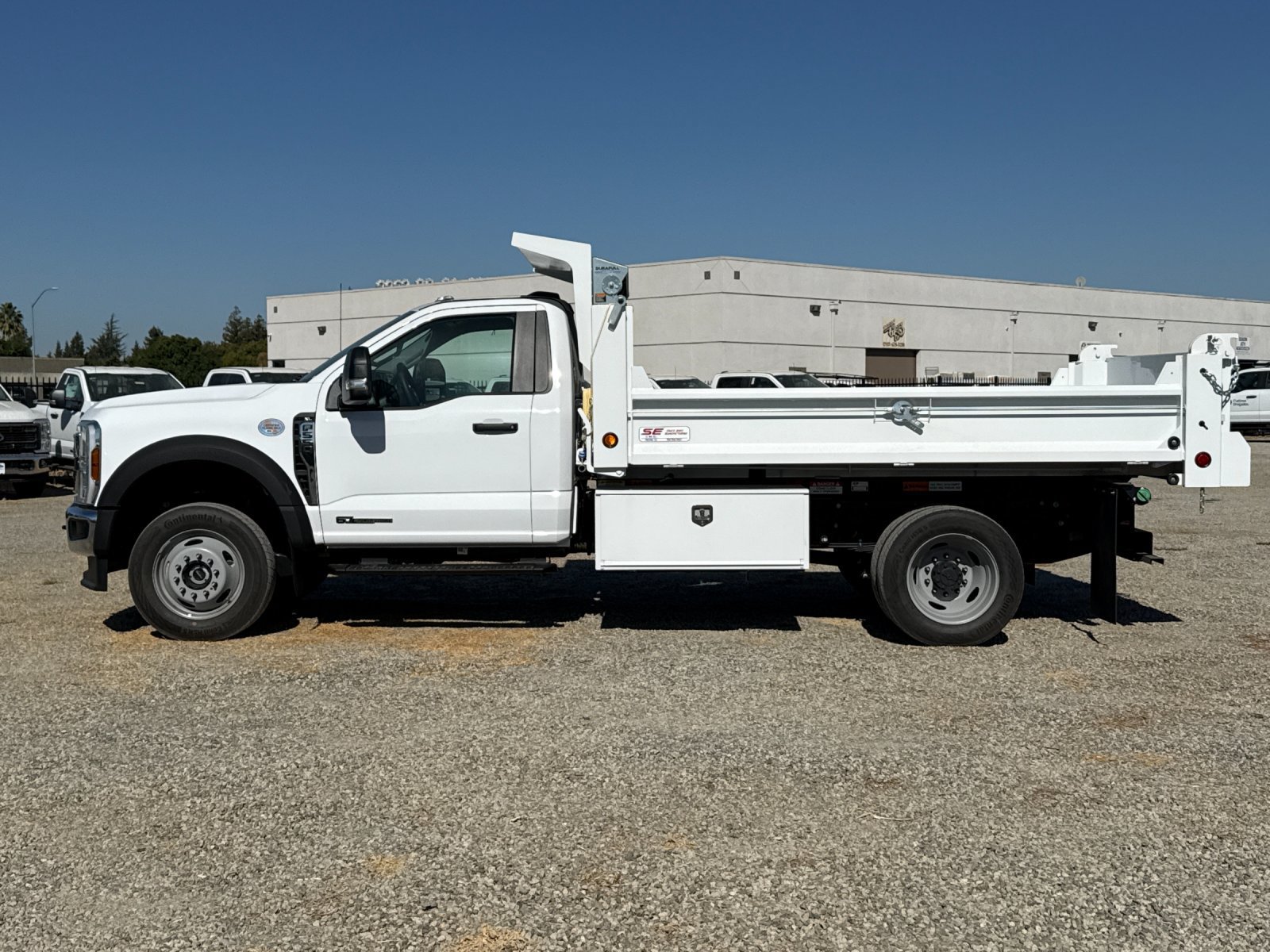 New 2026 Ford F550 4x4 Regular Cab Super Duty image 7