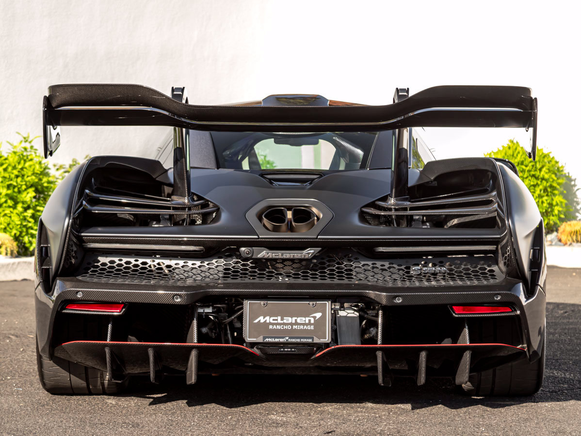 Used 2019 McLaren Senna RWD image 9