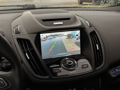 Used 2017 Ford Escape Titanium AWD/4WD image 36