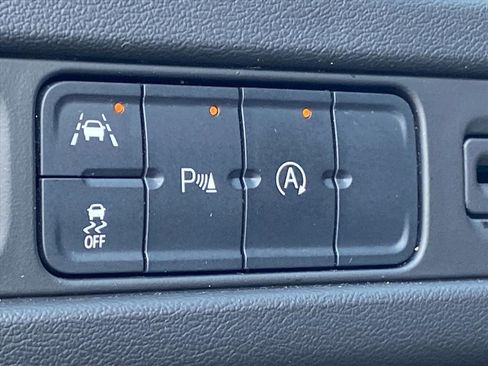 Used 2024 Chevrolet Suburban LT image 13