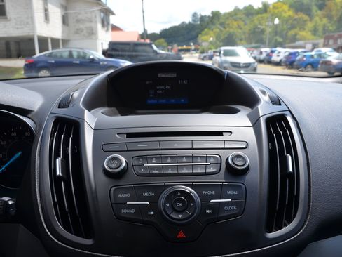 Used 2018 Ford Escape S image 10