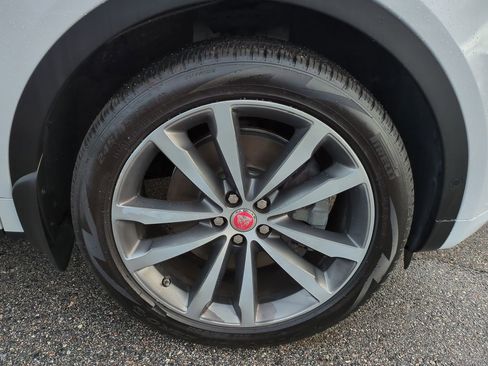 Used 2019 Jaguar E-PACE R-Dynamic HSE image 11