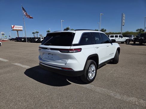 New 2026 Jeep Grand Cherokee Laredo X image 7