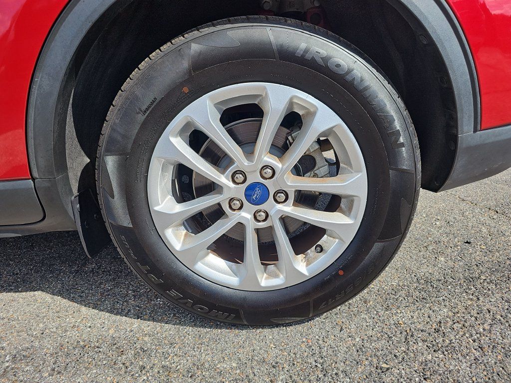 Used 2022 Ford Escape SE w/ Convenience Package FWD image 32