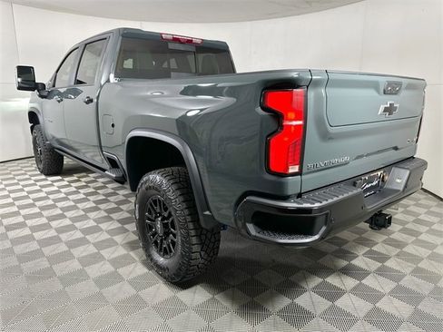 New 2026 Chevrolet Silverado 2500 ZR2 image 3