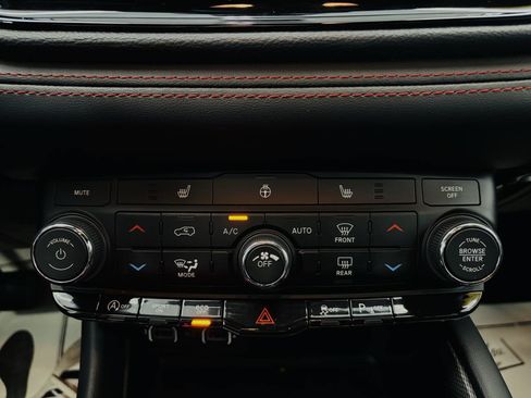 Used 2025 Dodge Durango GT AWD/4WD image 58