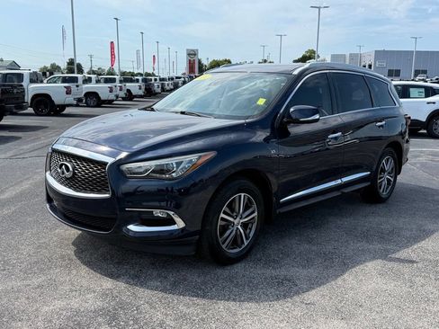 Used 2020 INFINITI QX60 Luxe w/ Essential Package FWD image 41