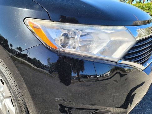 Used 2016 Nissan Quest SV FWD image 4