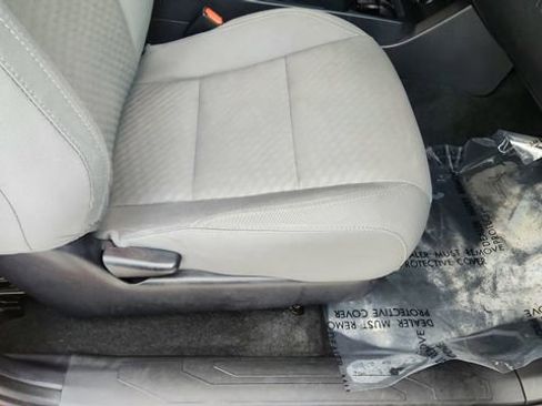 Used 2020 Toyota Tacoma SR image 24