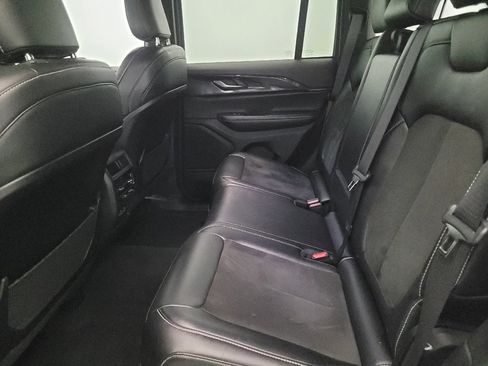 Used 2023 Jeep Grand Cherokee Altitude image 18