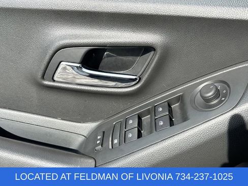 Certified 2020 Chevrolet Trax LT w/ LT Convenience Package AWD/4WD image 21