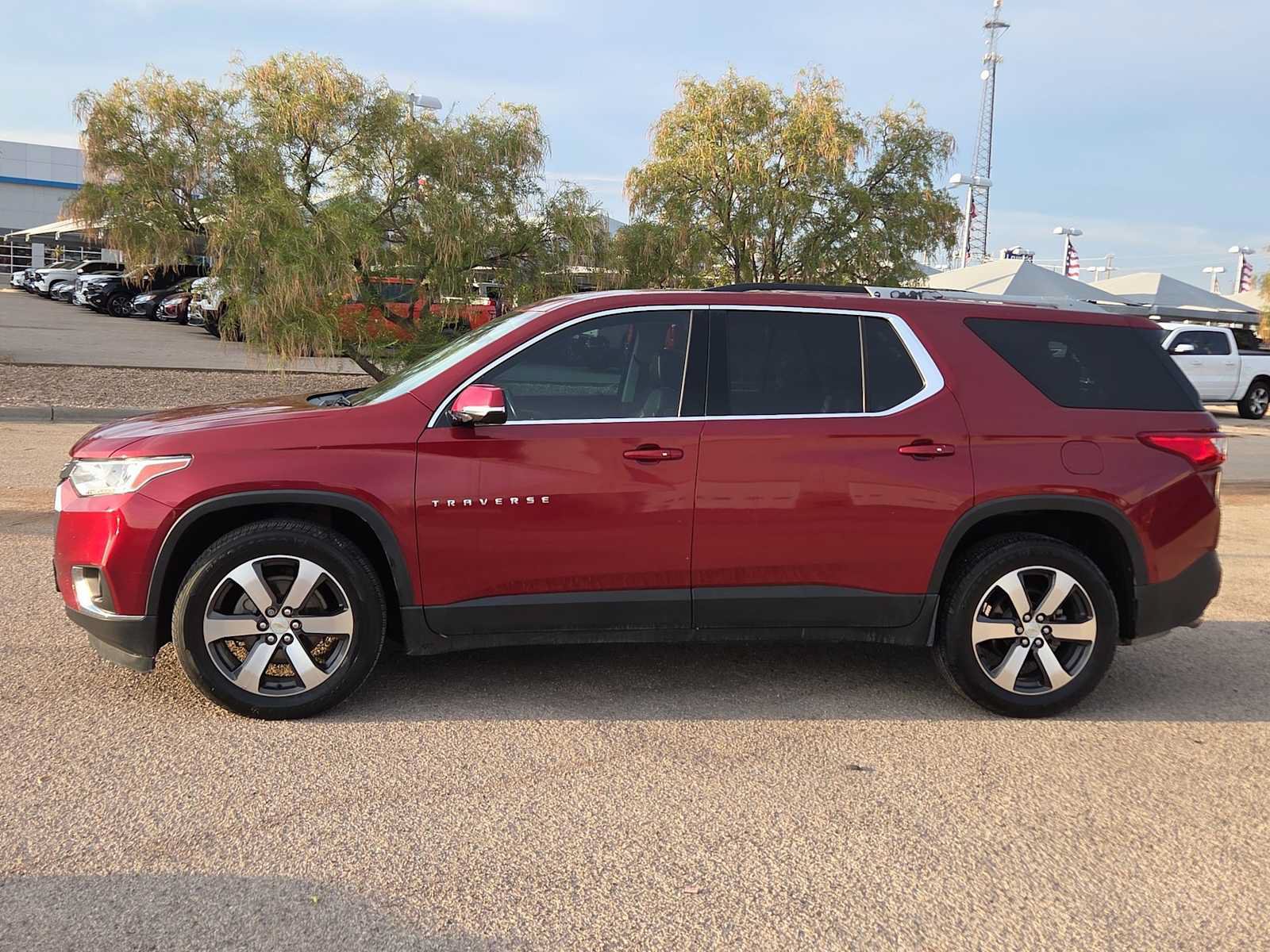 Used 2018 Chevrolet Traverse LT FWD image 5