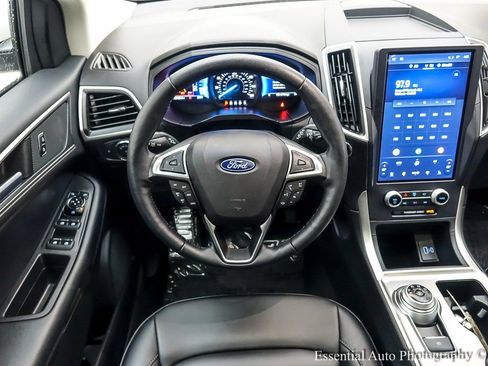 Used 2023 Ford Edge SEL w/ Convenience Package image 14