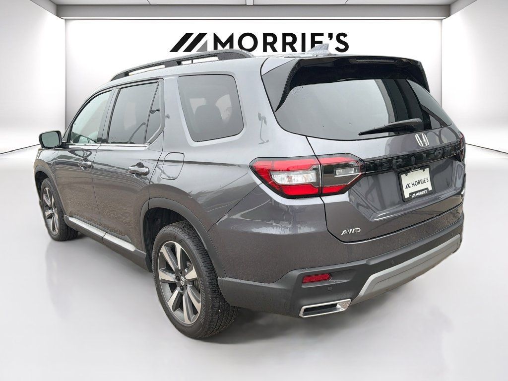 Used 2025 Honda Pilot Elite image 7