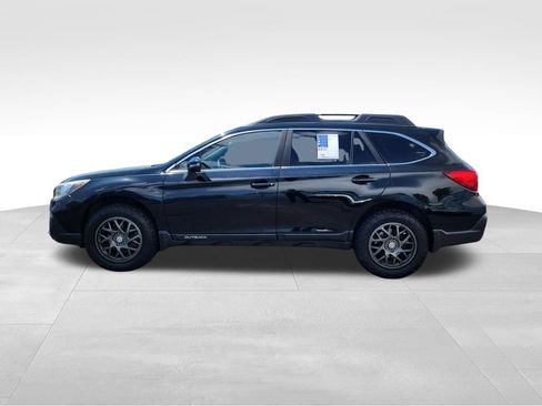 Used 2018 Subaru Outback 3.6R Limited AWD/4WD image 5