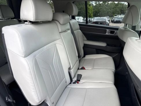 Used 2025 Hyundai Santa Fe SEL FWD image 16