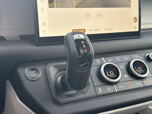 Certified 2025 Land Rover Defender 110 S image 26