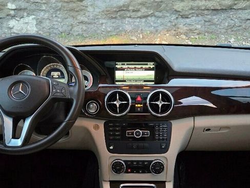 Used 2014 Mercedes-Benz GLK 250 BlueTEC 4MATIC image 24