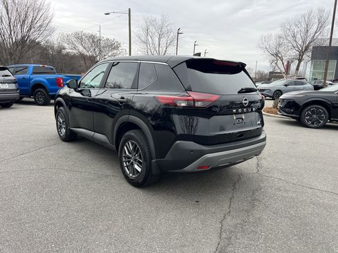 Certified 2023 Nissan Rogue S image 8