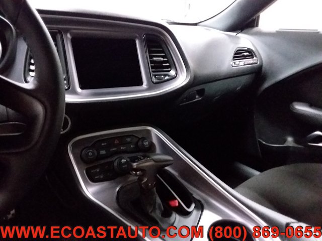 Used 2020 Dodge Challenger R/T Scat Pack RWD image 12