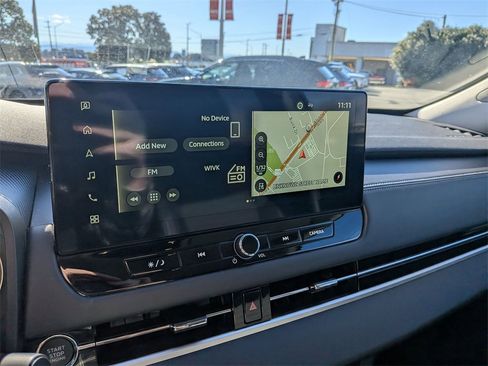 Used 2025 Mitsubishi Outlander SE image 17