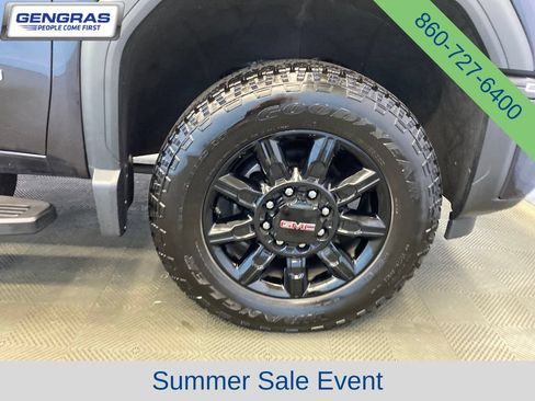 Used 2024 GMC Sierra 2500 AT4 w/ Technology Package AWD/4WD image 45