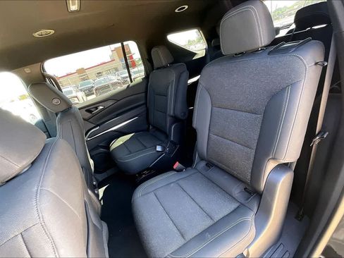 Used 2025 Chevrolet Traverse LT AWD/4WD image 27
