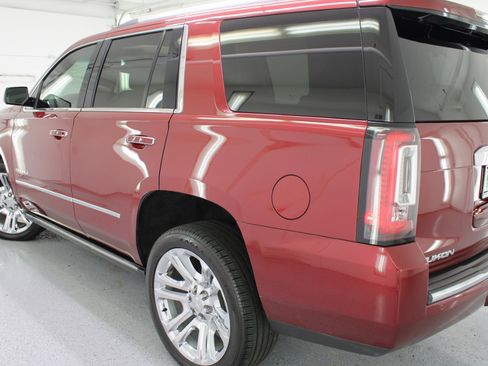 Used 2019 GMC Yukon Denali w/ Denali Ultimate Package image 16