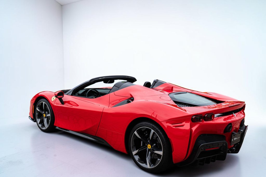 Certified 2022 Ferrari SF90 Spider AWD/4WD image 8