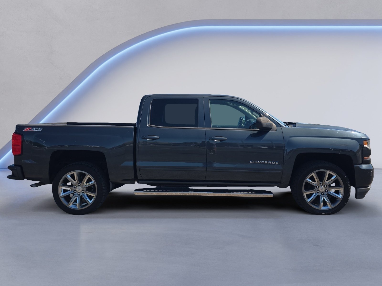 Used 2017 Chevrolet Silverado 1500 LT w/ LT Convenience Package AWD/4WD image 7
