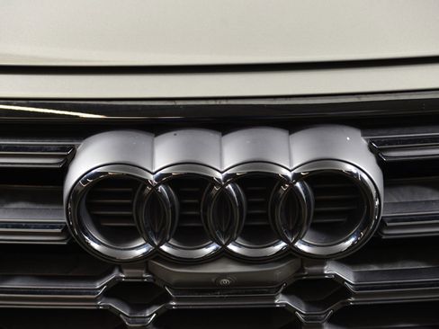 Certified 2023 Audi SQ5 Premium Plus w/ Premium Plus Package image 17