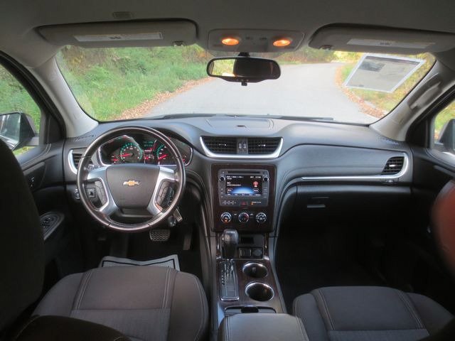 Used 2017 Chevrolet Traverse LT AWD/4WD image 8