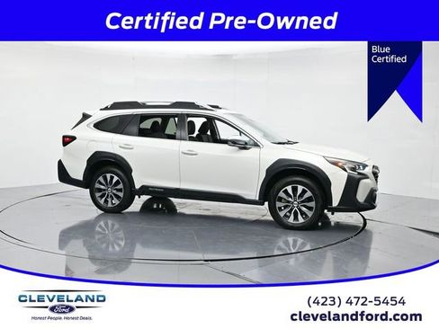 Used 2023 Subaru Outback Touring image 3