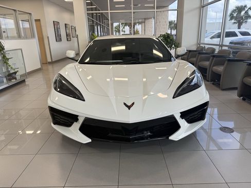 Used 2025 Chevrolet Corvette Stingray Coupe w/ 1LT image 3