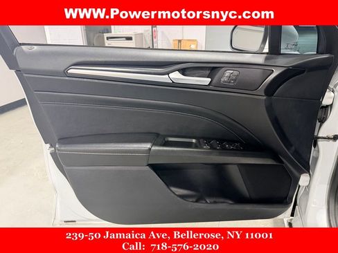 Used 2020 Ford Fusion Titanium image 38