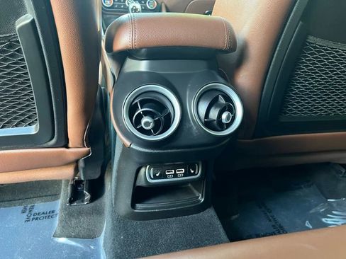 Used 2019 Alfa Romeo Stelvio Sprint w/ Nero Edizione image 29