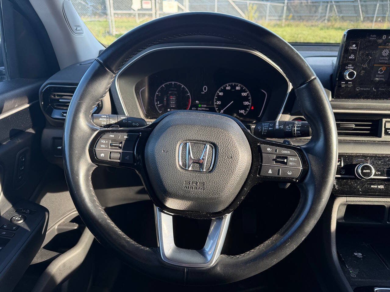 Used 2023 Honda Pilot Touring image 18