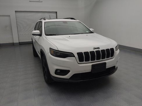 Used 2019 Jeep Cherokee Latitude Plus image 14