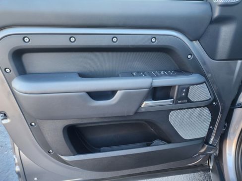 Used 2024 Land Rover Defender 130 X image 24