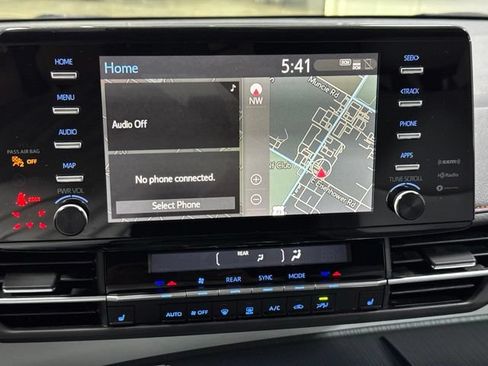 Used 2022 Toyota Sienna XSE AWD/4WD image 21