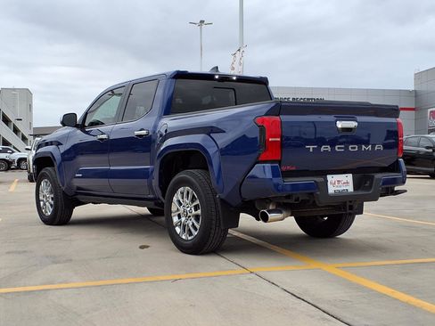 Used 2024 Toyota Tacoma Limited w/ Limited Package (LT) image 7