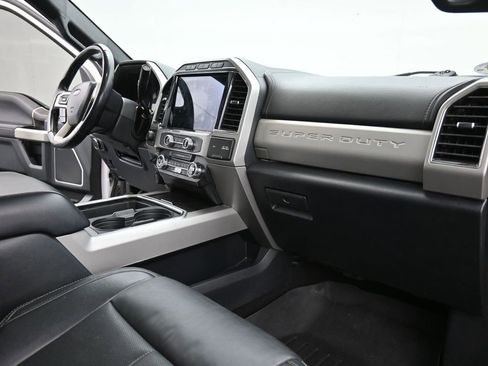 Certified 2022 Ford F250 Lariat w/ Lariat Ultimate Package image 27