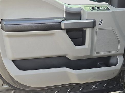 Used 2017 Ford F150 XLT w/ Equipment Group 302A Luxury image 14