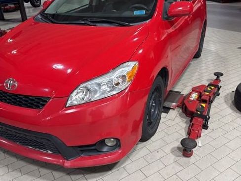 Used 2011 Toyota Matrix image 5