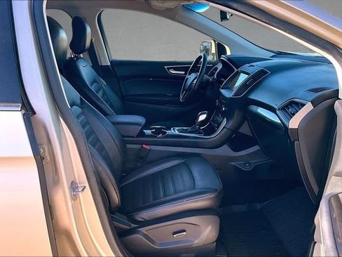 Used 2018 Ford Edge SEL w/ Equipment Group 201A AWD/4WD image 5